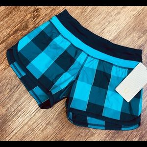 Lululemon size 2 groovy run shorts